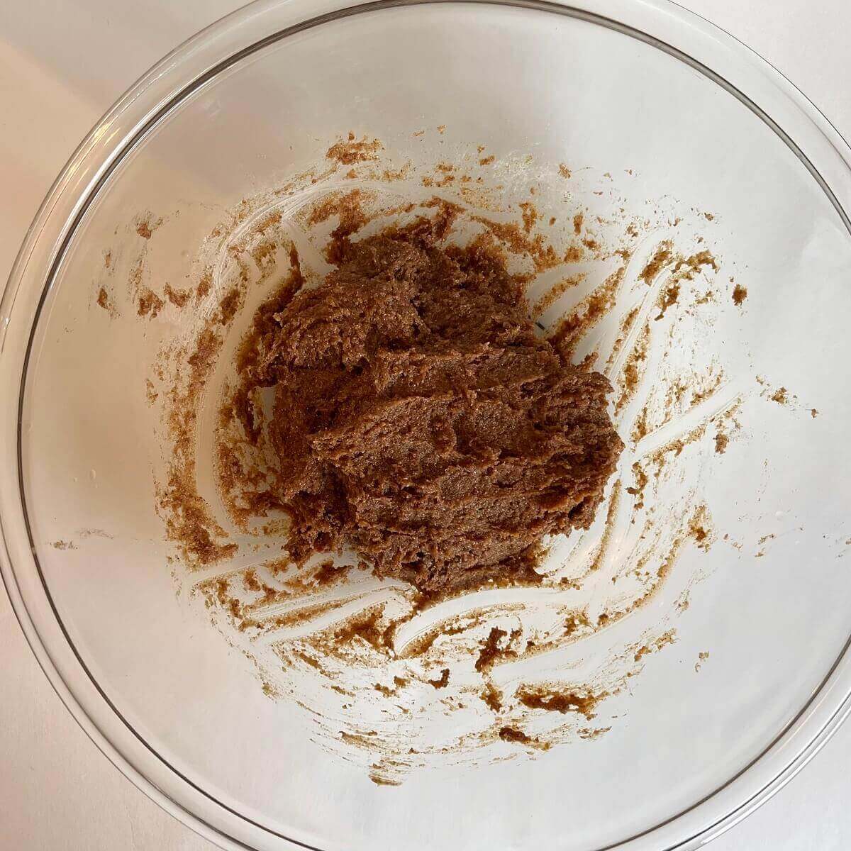 Flax cookie dough in a glass bowl.