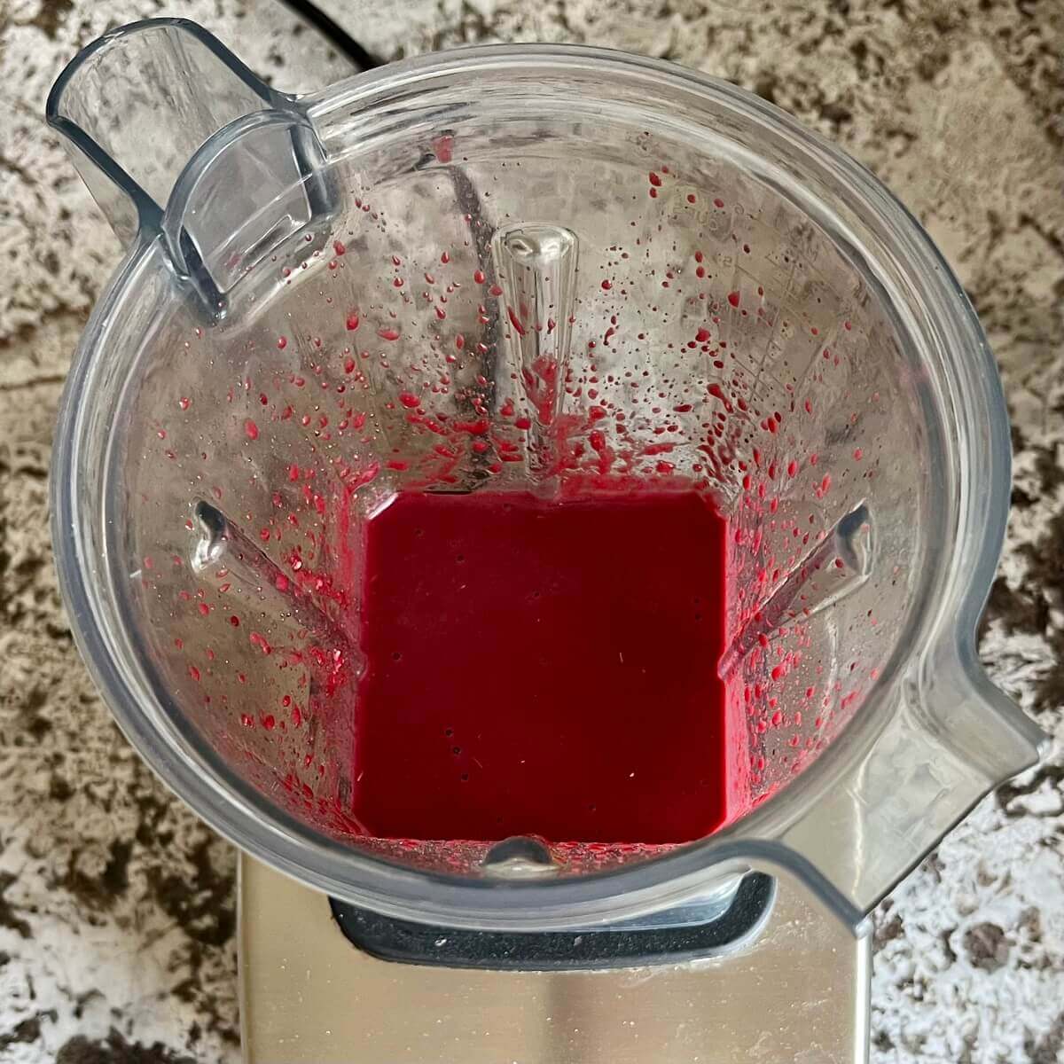 Wet ingredients for seitan in a blender.